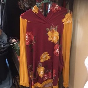 Women’s cute fall hoodie worn once euc large
